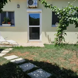 Apartment Maja Garden, Zadar